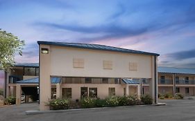 Super 8 By Wyndham Hattiesburg South